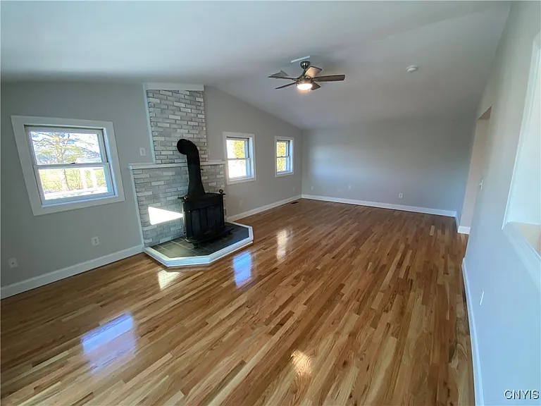 3299 Mohawk St — Photo 9