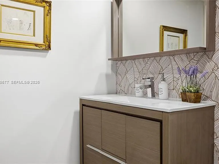 31 SE 5th St #2410 — Photo 38