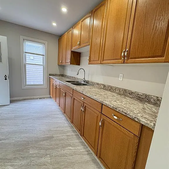 830 Parent Ave — Photo 6