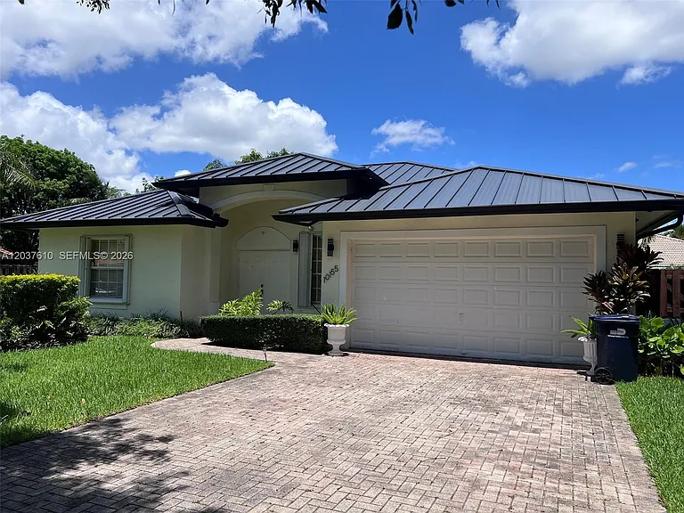 10155 SW 159th Ct — Photo 1
