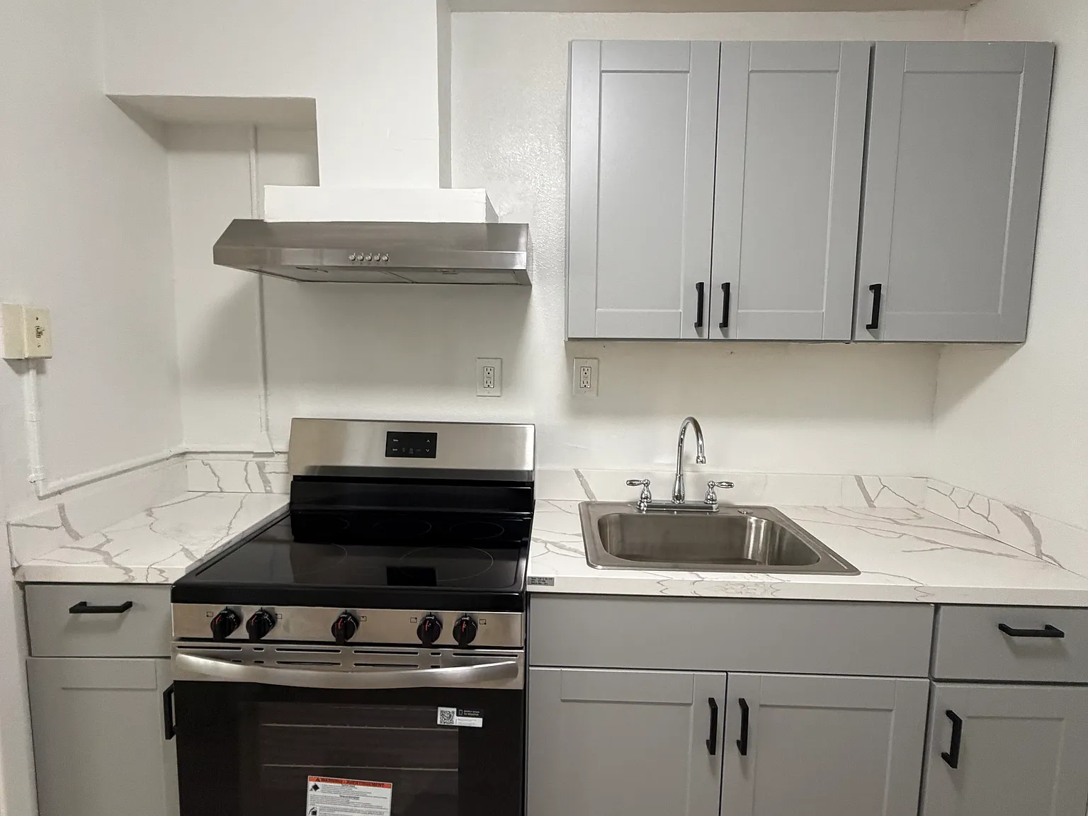 Studio, 385 sqft, $1,220 — Photo 3