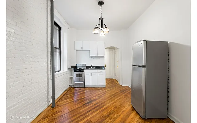 Rented by Douglas Elliman | media 43