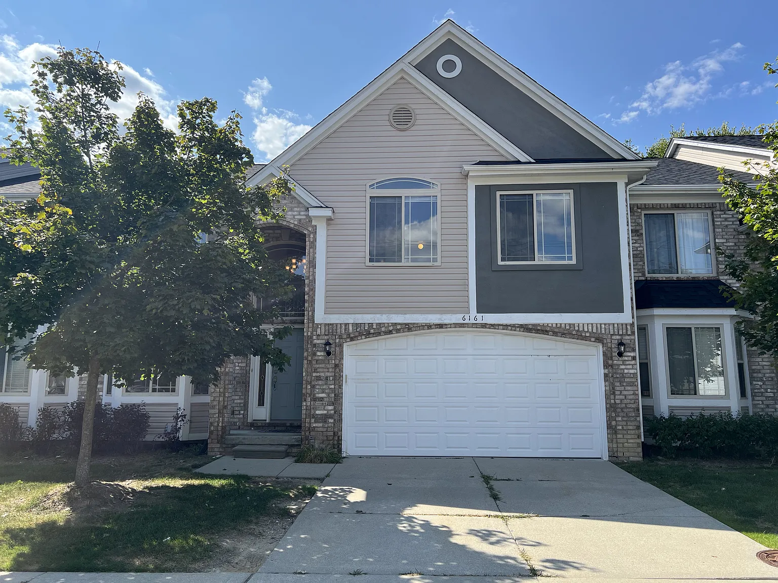 6161 Elarz Dr photo 1