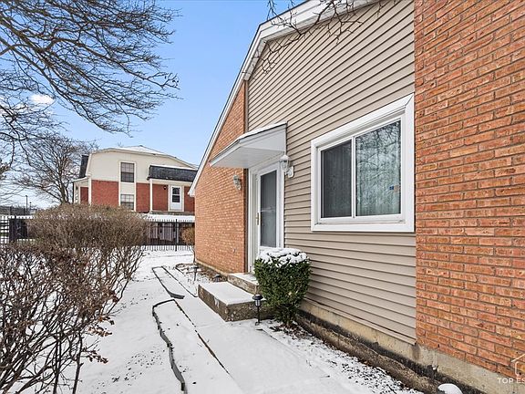 4th image of 1375 N Whispering Springs Cir