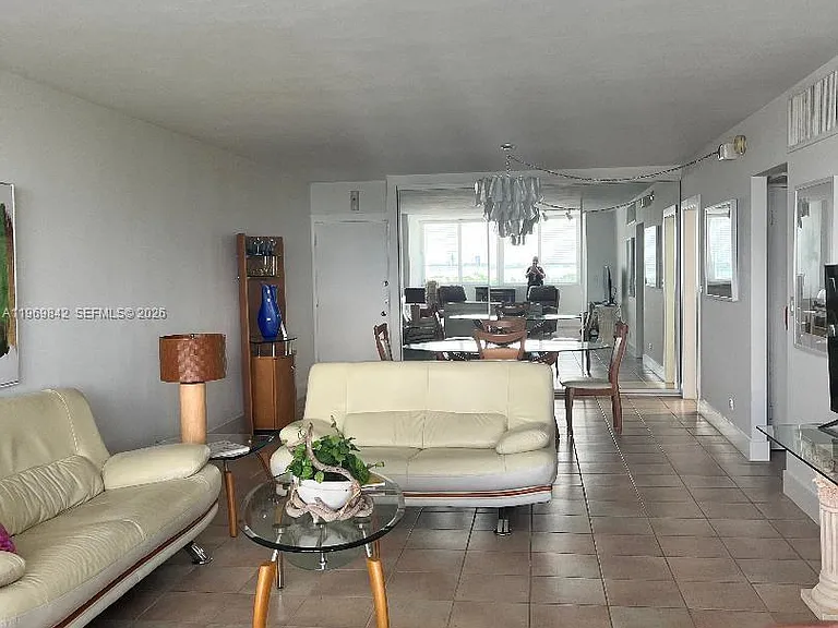 5005 Collins Ave #1404 — Photo 7