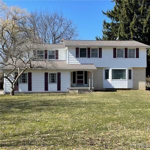 5000 Brookfield Ln, Clarence, NY, 14031
