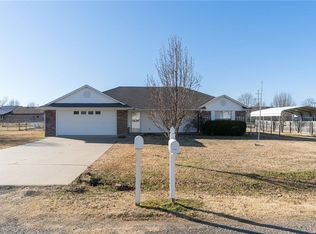 27047 Wynona St, Shady Point, OK 74956