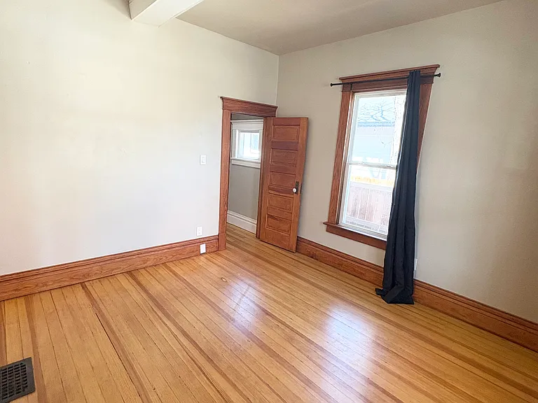 928 N Corona St — Photo 12