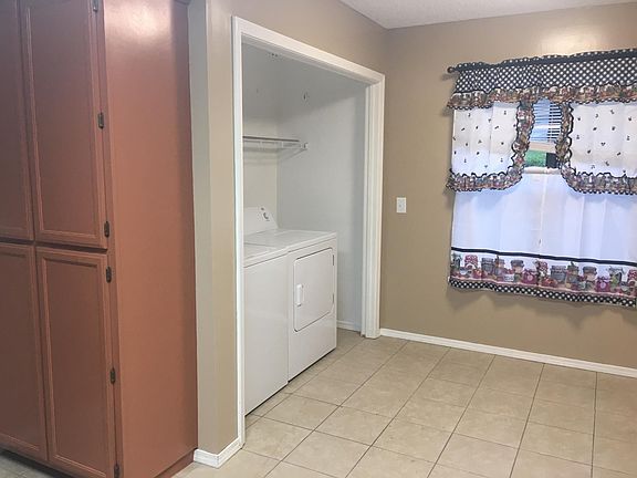 4th image of 3 Yates Ln