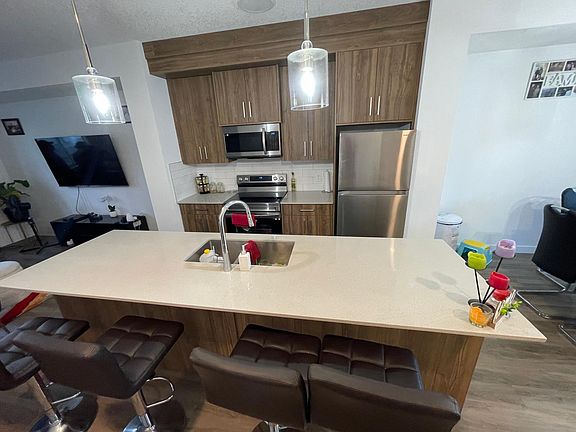 3rd image of 806 Merganser Dr W #806