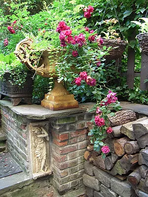 Rented by Chris Stewart, LREB | media 33