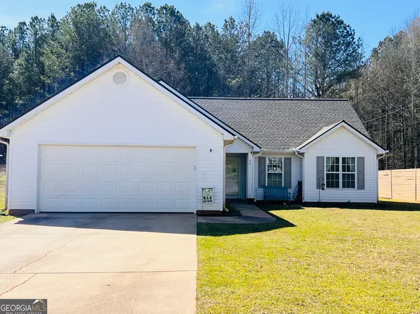 75 Canterbury Dr, Grantville, GA 30220