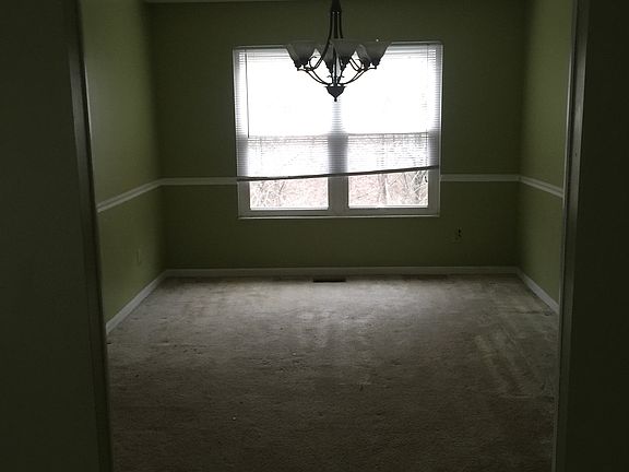 5th image of 889 Genenbill Dr