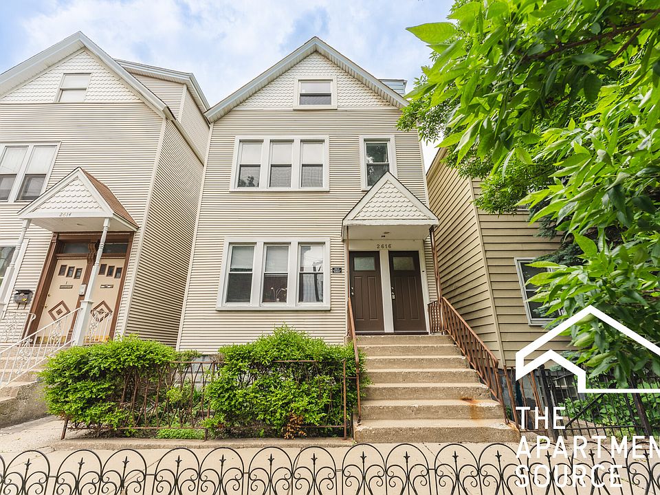 1st image of 2616 N Marshfield Ave APT 1R