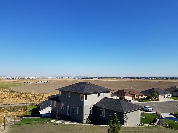 4th image of 4120 Acacia Ct