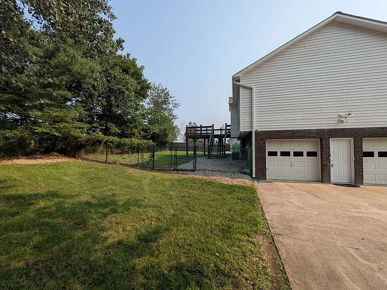 6008 Yeaton Glen Dr — Photo 24
