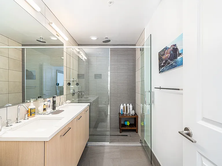 1400 Hudson St #902 — Photo 7