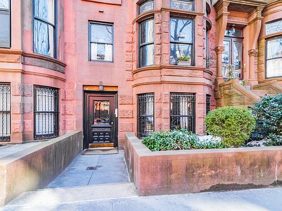 5th image of 864 President St #1