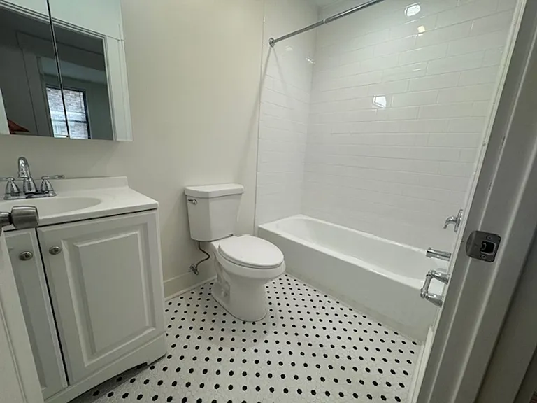 1115 N. Negley Avenue — Photo 3