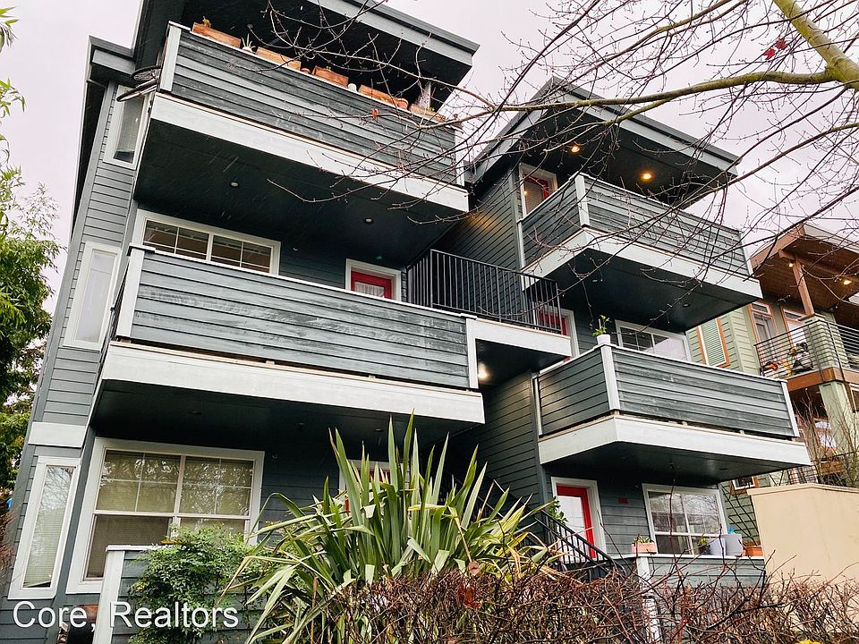 1st image of 4046 N Montana Ave Unit 6