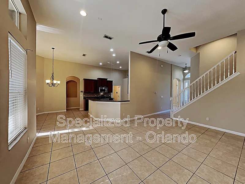 5 bed, 4.0 bath, 3390 sqft, $3,099 — Photo 3
