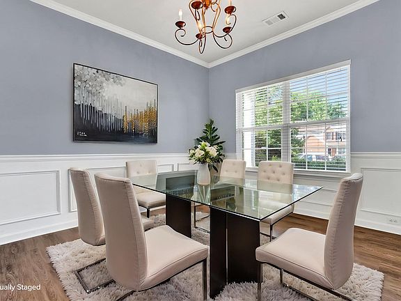 4th image of 7 Frostweed Ct