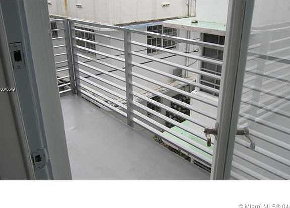 5th image of 1545 Euclid Ave APT 3M