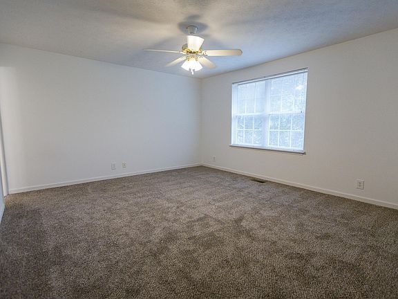5th image of 727 Lake Terrace Dr