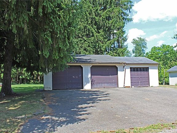 4th image of Whispering Pines Ln