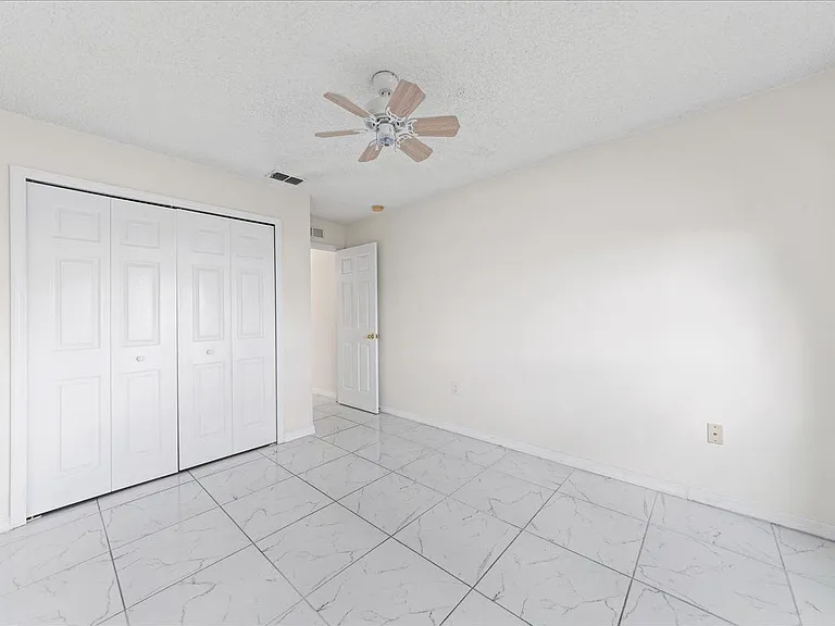 2165 Redwood Cir NE — Photo 5