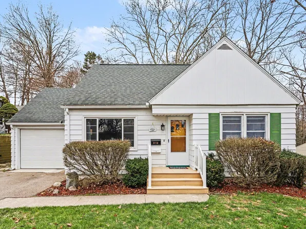 3118 Broadway Ave, Kalamazoo, MI 49008