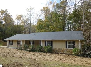 136 Willowood Dr, Spartanburg, SC 29303
