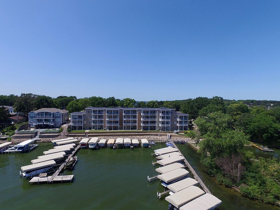 1st image of 304 Lake Dr #D2