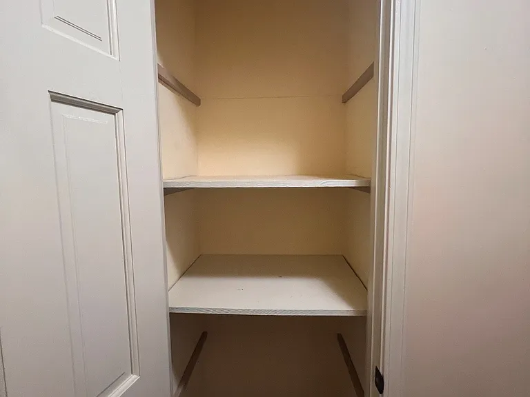 325 Lakeridge Trl — Photo 15
