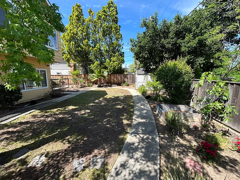 20143 Somerset Dr — Photo 5