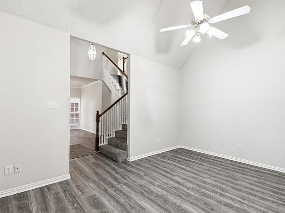 5th image of 306 Santa Fe Trl