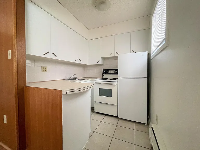 2120 Cornwall St #3 — Photo 3