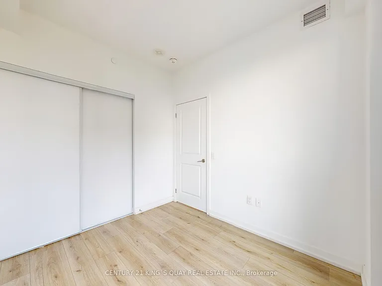 395 Bloor St E #4710 — Photo 25