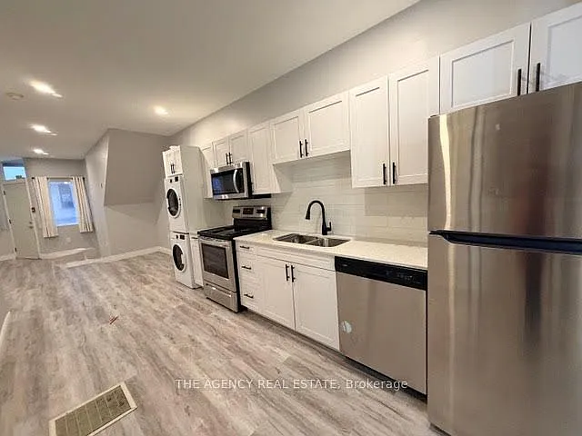 284 Talbot St — Photo 6