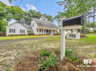 705 Holly Dr, Fairhope, AL 36532