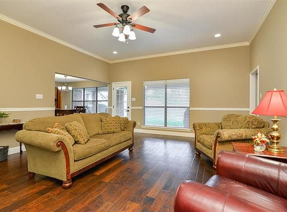 5th image of 9309 Weeping Willow Dr