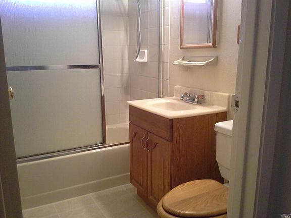 5th image of 9 Alamo Ct