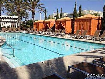 2nd image of 5539 Palm Dr #106