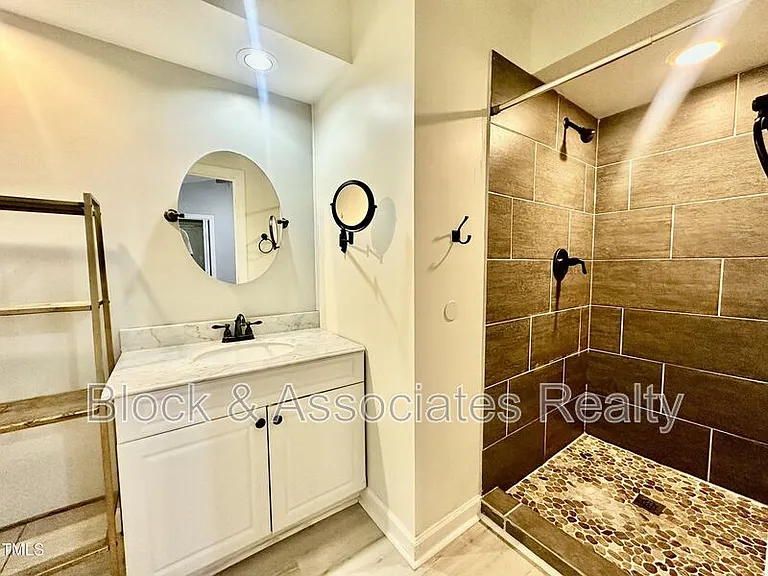 200 W Woodcroft Pkwy #57A — Photo 5