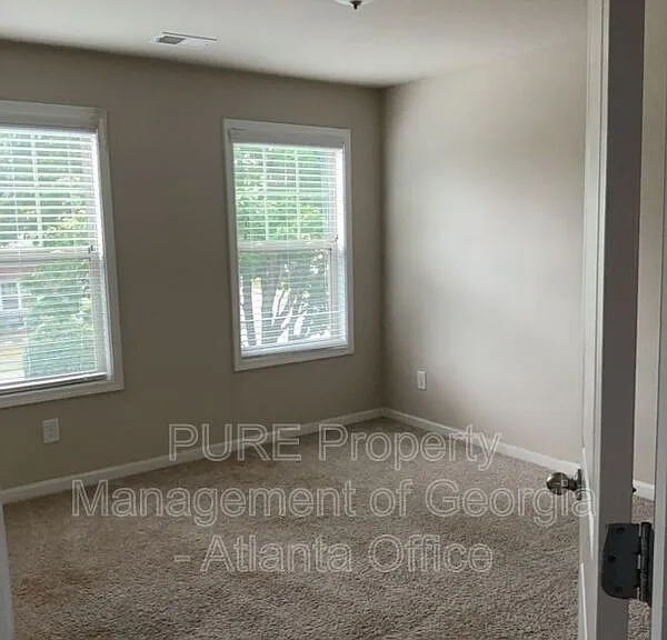175 Orchard Dr — Photo 16