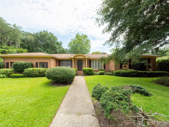 64 Shrewsbury Rd, Charleston, SC 29407