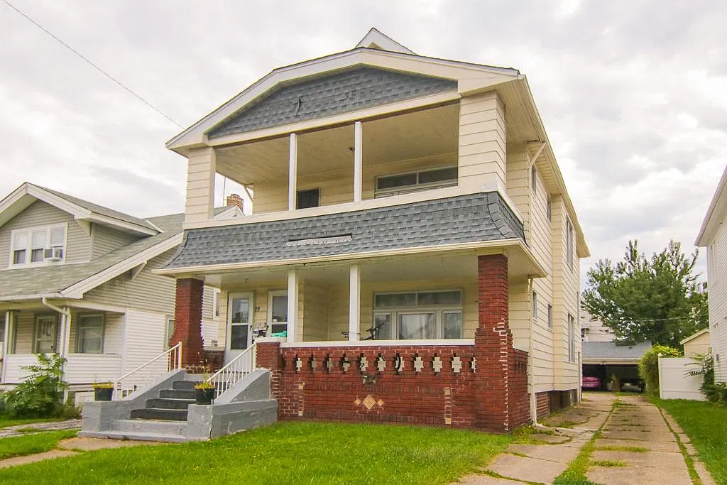 2 bed, $1,199 — Photo 2
