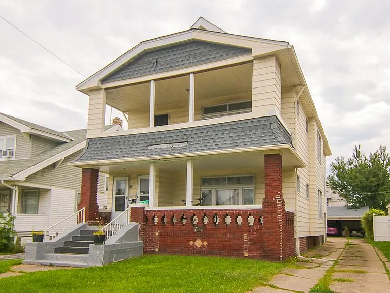 2065 Bunts Rd #UP — Photo 3