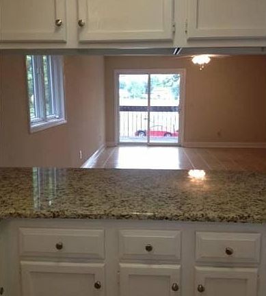 3rd image of 420 W Jackson Blvd APT 45