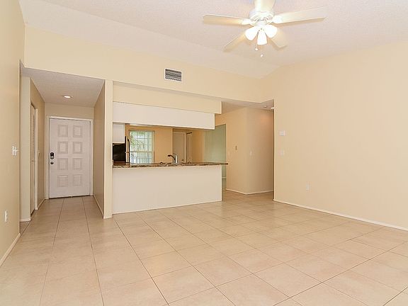 2nd image of 1001 Axlewood Cir